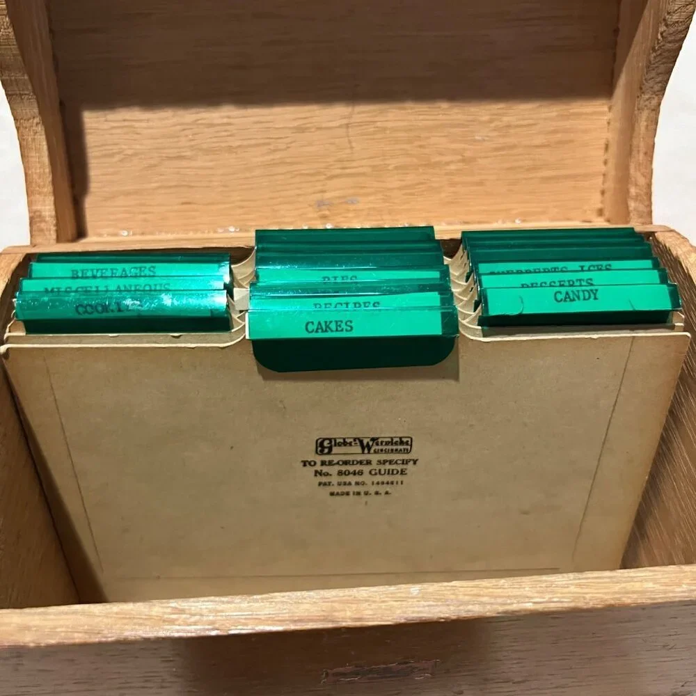 Vintage Wood Recipe Box by Weiss. Dovetailed with recipe divider inserts
